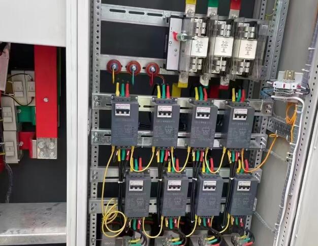 混合無(wú)功補(bǔ)償設(shè)備